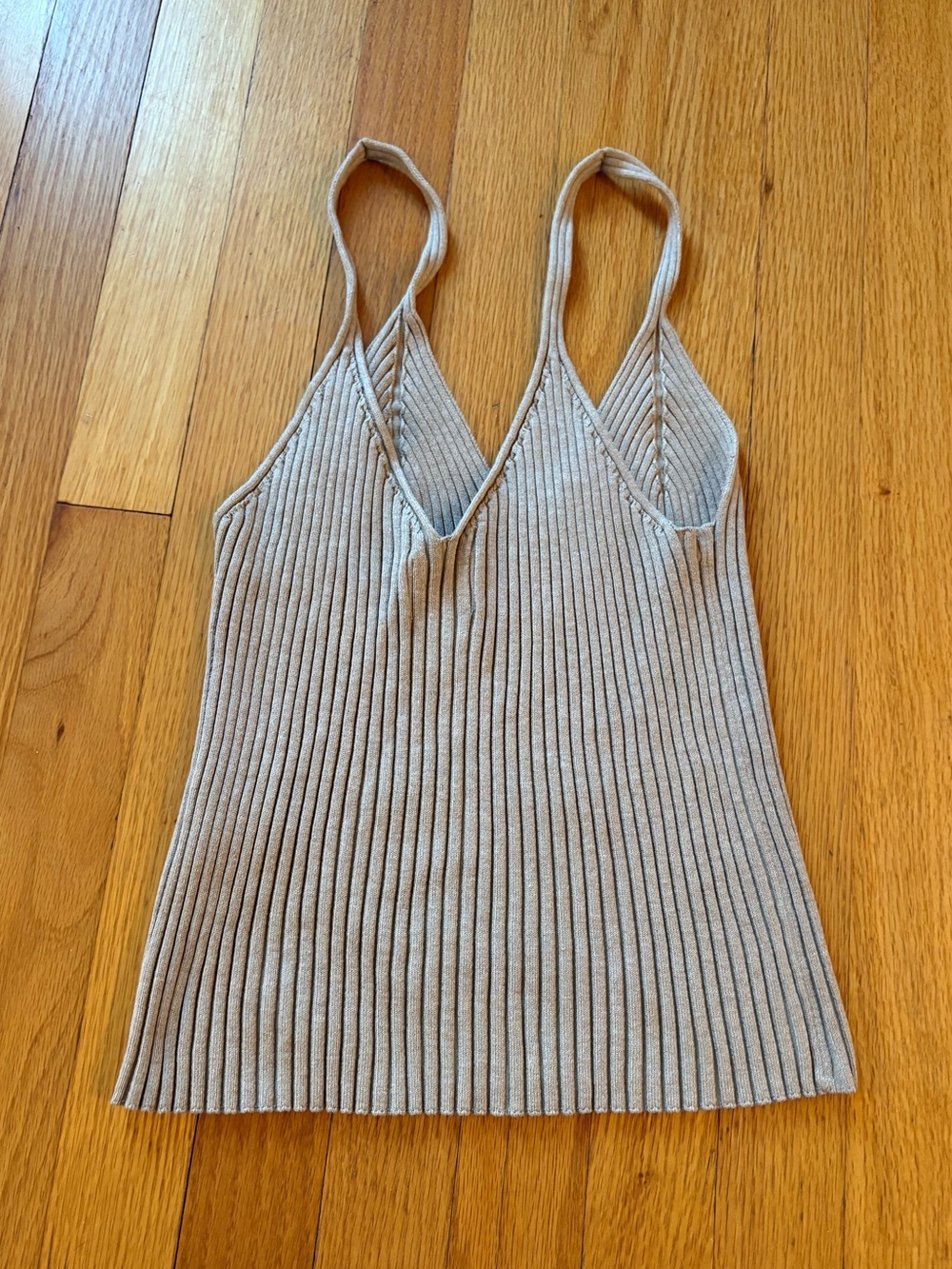 H&M Tank Top - Picture 5 of 5